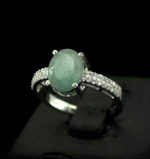 Срібна каблучка 925 проби 3,39 г з бразильським Смарагдом класу AAAA та цирконами 2,97 карат Срібна каблучка 925 проби 3,39 г з бразильським Смарагдом класу AAAA та цирконами 2,97 карат