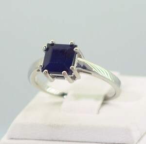 Серебряное кольцо 925 пробы 2,73 гр. с голубыми шри-ланкийскими Сапфирами класса АААА 1,85 карат Серебряное кольцо 925 пробы 2,73 гр. с голубыми шри-ланкийскими Сапфирами класса АААА 1,85 карат