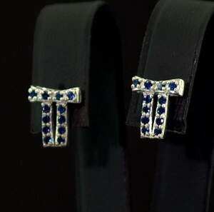 Серебряные серьги 925 пробы 1,85 гр. с голубыми шри-ланкийскими Сапфирами класса АААА и топазами из США 0,25 карат