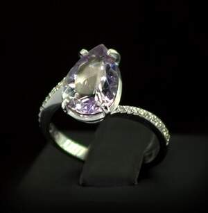 Серебряное кольцо 925 пробы 3,27 г с боливийским Аметрином и фианитами 3,94 карат