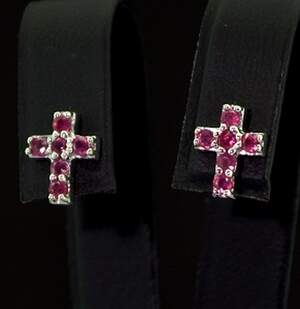 Срібні сережки 925 проби 1,39 г з африканськими Роял рубінами класу AAAA 0,72 карат Срібні сережки 925 проби 1,39 г з африканськими Роял рубінами класу AAAA 0,72 карат