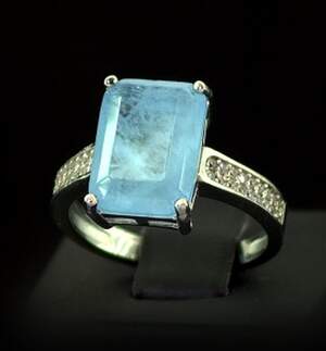 Серебряное кольцо 925 пробы 5,19 г с Турмаліном Індіголітом и цирконами 3,71 карат