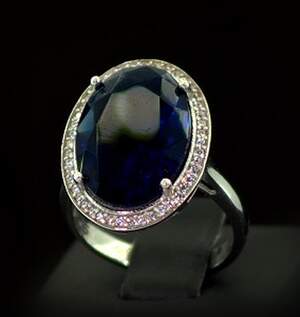 Серебряное кольцо 925 пробы 5,91 г с Лінде Танзанітом и цирконами 6,1 карат