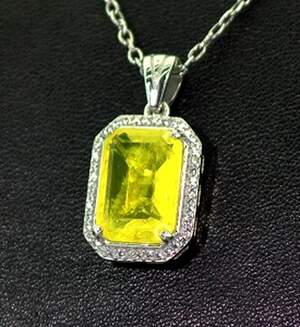 Серебряная подвеска 925 пробы 4,55 г с желтым Турмаліном Дравітом и цирконами 4,75 карат Серебряная подвеска 925 пробы 4,55 г с желтым Турмаліном Дравітом и цирконами 4,75 карат