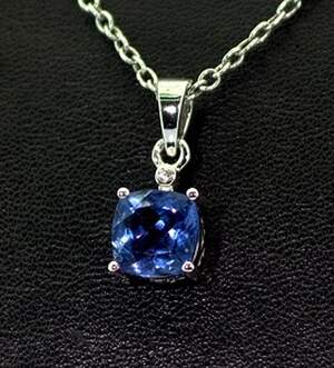 Серебряная подвеска 925 пробы 1,72 г с Флюоритом Блу Джон 2,51 карат Серебряная подвеска 925 пробы 1,72 г с Флюоритом Блу Джон 2,51 карат