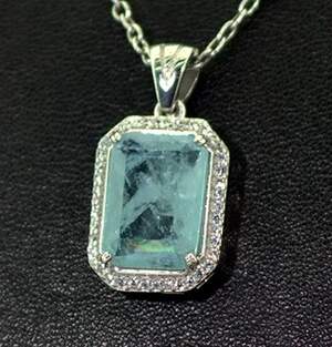 Срібна підвіска 925 проби 4,3 г з Турмаліном Індіголітом та цирконами 4,12 карат Срібна підвіска 925 проби 4,3 г з Турмаліном Індіголітом та цирконами 4,12 карат