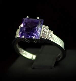 Серебряное кольцо 925 пробы 4,93 г с бразильским Аметистом и цирконами 3,82 карат