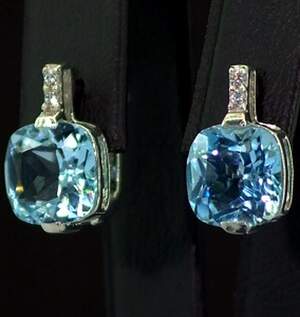 Серебряные серьги 925 пробы 3,8 г с голубыми Топазами и цирконами 6,99 карат Серебряные серьги 925 пробы 3,8 г с голубыми Топазами и цирконами 6,99 карат