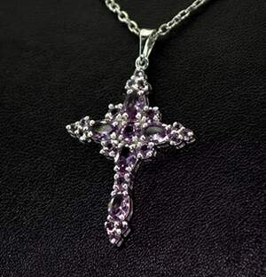 Серебряная подвеска 925 пробы 3,24 г с Олександритами 3,05 карат Серебряная подвеска 925 пробы 3,24 г с Олександритами 3,05 карат