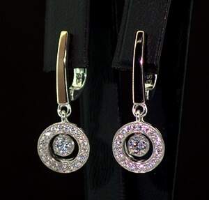 Серебряные серьги 925 пробы с позолотой 375 пробы 5,26 г с белыми Фианитами 1,6 карат Серебряные серьги 925 пробы с позолотой 375 пробы 5,26 г с белыми Фианитами 1,6 карат