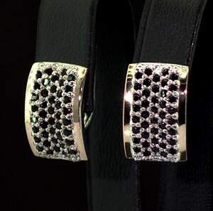 Серебряные серьги 925 пробы с позолотой 375 пробы 5,36 г с черными Фианитами 3,2 карат Серебряные серьги 925 пробы с позолотой 375 пробы 5,36 г с черными Фианитами 3,2 карат