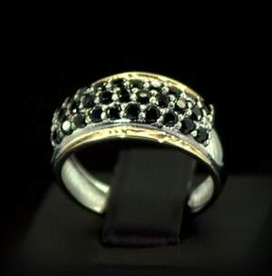 Серебряное кольцо 925 пробы с позолотой 375 пробы 3,75 г с черными Фианитами 1,75 карат Серебряное кольцо 925 пробы с позолотой 375 пробы 3,75 г с черными Фианитами 1,75 карат