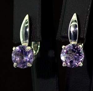Серебряные серьги 925 пробы 3,95 г с бразильскими Аметистами 3,82 карат Серебряные серьги 925 пробы 3,95 г с бразильскими Аметистами 3,82 карат