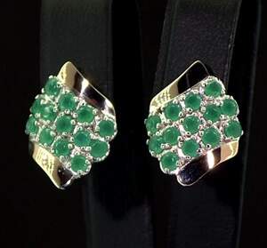 Срібні сережки 925 проби з позолотою 375 проби 5,78 г з зеленими Фіанітами 3,4 карат Срібні сережки 925 проби з позолотою 375 проби 5,78 г з зеленими Фіанітами 3,4 карат