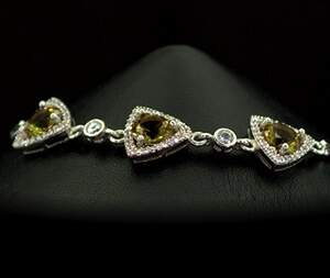Срібний браслет 925 проби 8,82 г з турецькими Султанітами класу АААА та цирконами 3,6 карат Срібний браслет 925 проби 8,82 г з турецькими Султанітами класу АААА та цирконами 3,6 карат
