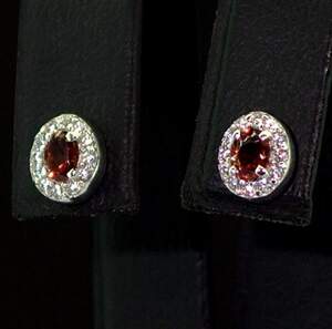Срібні сережки 925 проби 2 г з чеськими Гранатами та фіанітами 0,91 карат Срібні сережки 925 проби 2 г з чеськими Гранатами та фіанітами 0,91 карат