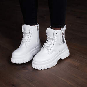Ботинки женские зимние Fashion Katiness 3345 39 размер 25 см Белый Ботинки женские зимние Fashion Katiness 3345 39 размер 25 см Белый