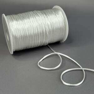 #19 Шнур корсетный (сатиновый, шелковый ) 2мм, 100 ярдов-МОЛОКО