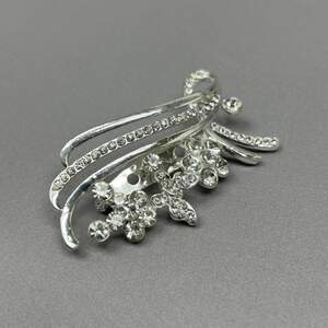 Брошь-булавка Букет 5,5 см - светлое серебро #109504 Брошь-булавка Букет 5,5 см - светлое серебро #109504