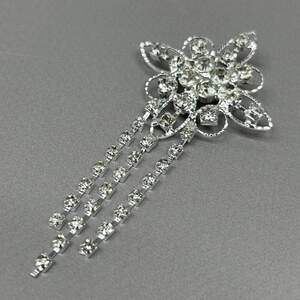 Брошь-булавка Звезда с подвесками 4х8 см - светлое серебро #37206 Брошь-булавка Звезда с подвесками 4х8 см - светлое серебро #37206