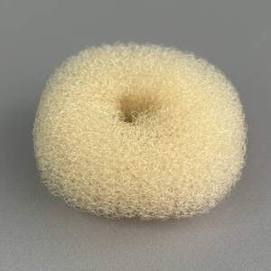 Бублик-валик, пончик для пучка рельефный 7 см - бежевый