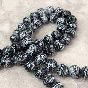 Бусина керамическая под мрамор 10 мм - черная зебра