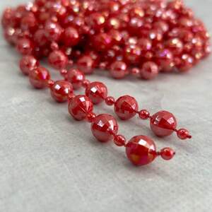 Бусины пластиковые на нитке Ø 4 и 9 мм - 90 см красный с АВ Бусины пластиковые на нитке Ø 4 и 9 мм - 90 см красный с АВ