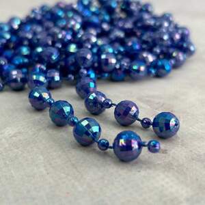 Бусины пластиковые на нитке Ø 4 и 9 мм - 90 см синий с АВ Бусины пластиковые на нитке Ø 4 и 9 мм - 90 см синий с АВ