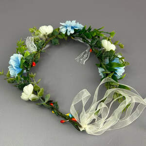 Весенний веночек с цветами ромашки - голубой