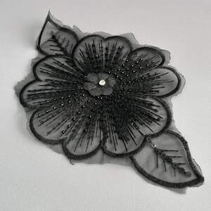 Декоративный цветок аппликация с органзы 15х25 см, - черный