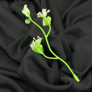 Добавка пластиковая Ветка с листиками, салатовая с белым, 12 см