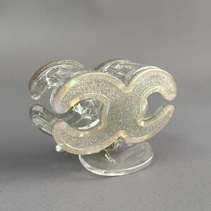 Заколка Шанелька для волос 6 см - перламутр с переливом Заколка Шанелька для волос 6 см - перламутр с переливом