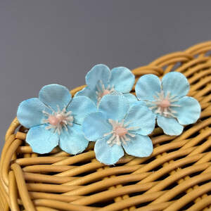 Искусственный цветок вишни 3 см - голубой
