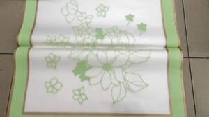 Калька флористическая для цветов и подарков 57х57см 20 листов салатоовая