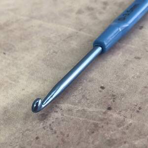 Крючок для вязания Sindtex #3,5 с пластиковой ручкой