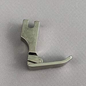 Лапка для промышленных швейных машин для вшивания молний CP36W правая