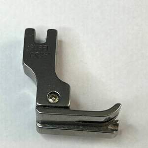 Лапка правосторонняя CR35 для отделочной строчки 3,5 мм