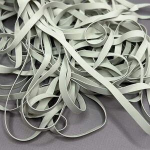 Латексная резинка для купальников 6 мм рифленая - серая