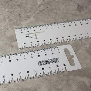 Линейка (гибкая) пластиковая для разметки и замеров - 21см