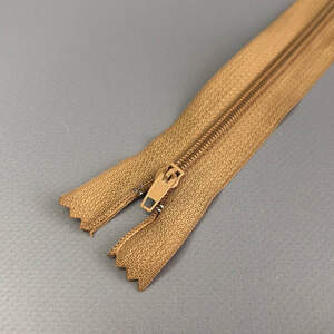 Молния брючная 18 см полуавтомат, бежевая