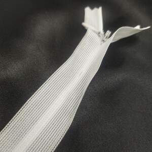 Молния потайная, 50 см - брызги шампанского (102)