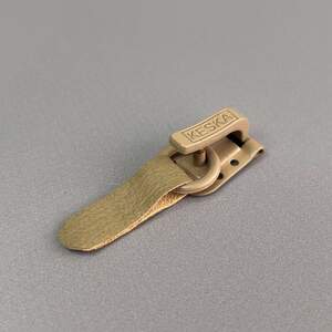 Оригинальные шубные крючки - светлый беж Оригинальные шубные крючки - светлый беж