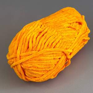 Плюшевая пряжа для вязания игрушек - цвет 013 Плюшевая пряжа для вязания игрушек - цвет 013