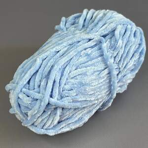 Плюшевая пряжа для вязания игрушек - цвет 018 Плюшевая пряжа для вязания игрушек - цвет 018