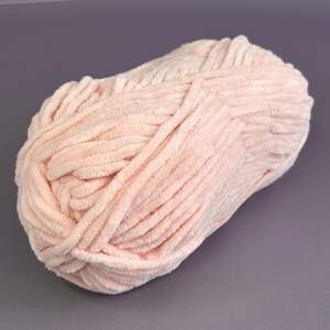 Плюшевая пряжа для вязания игрушек - цвет 020 Плюшевая пряжа для вязания игрушек - цвет 020