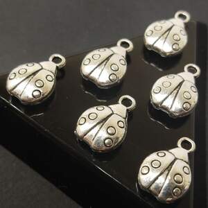 Подвеска Божья коровка 10х15 мм металлическая, цвет Серебро Подвеска Божья коровка 10х15 мм металлическая, цвет Серебро