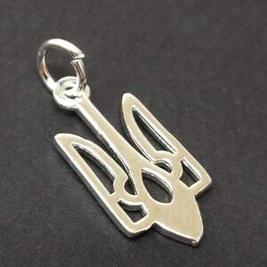 Подвеска герб 10х20 мм цвет серебро (гипоаллергенный сплав) Подвеска герб 10х20 мм цвет серебро (гипоаллергенный сплав)