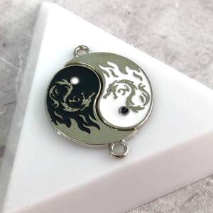 Подвеска парная Инь-Янь 23х25 мм металлическая, сталь с эмалью Подвеска парная Инь-Янь 23х25 мм металлическая, сталь с эмалью