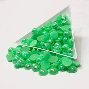 Полубусины перламутровые 8мм, 10 гр/уп - цвет салатовый #46 с АВ покрытием Полубусины перламутровые 8мм, 10 гр/уп - цвет салатовый #46 с АВ покрытием