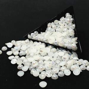 Полубусины пришивные 6 мм, 20 гр/уп цвет - белый с АВ покрытием Полубусины пришивные 6 мм, 20 гр/уп цвет - белый с АВ покрытием